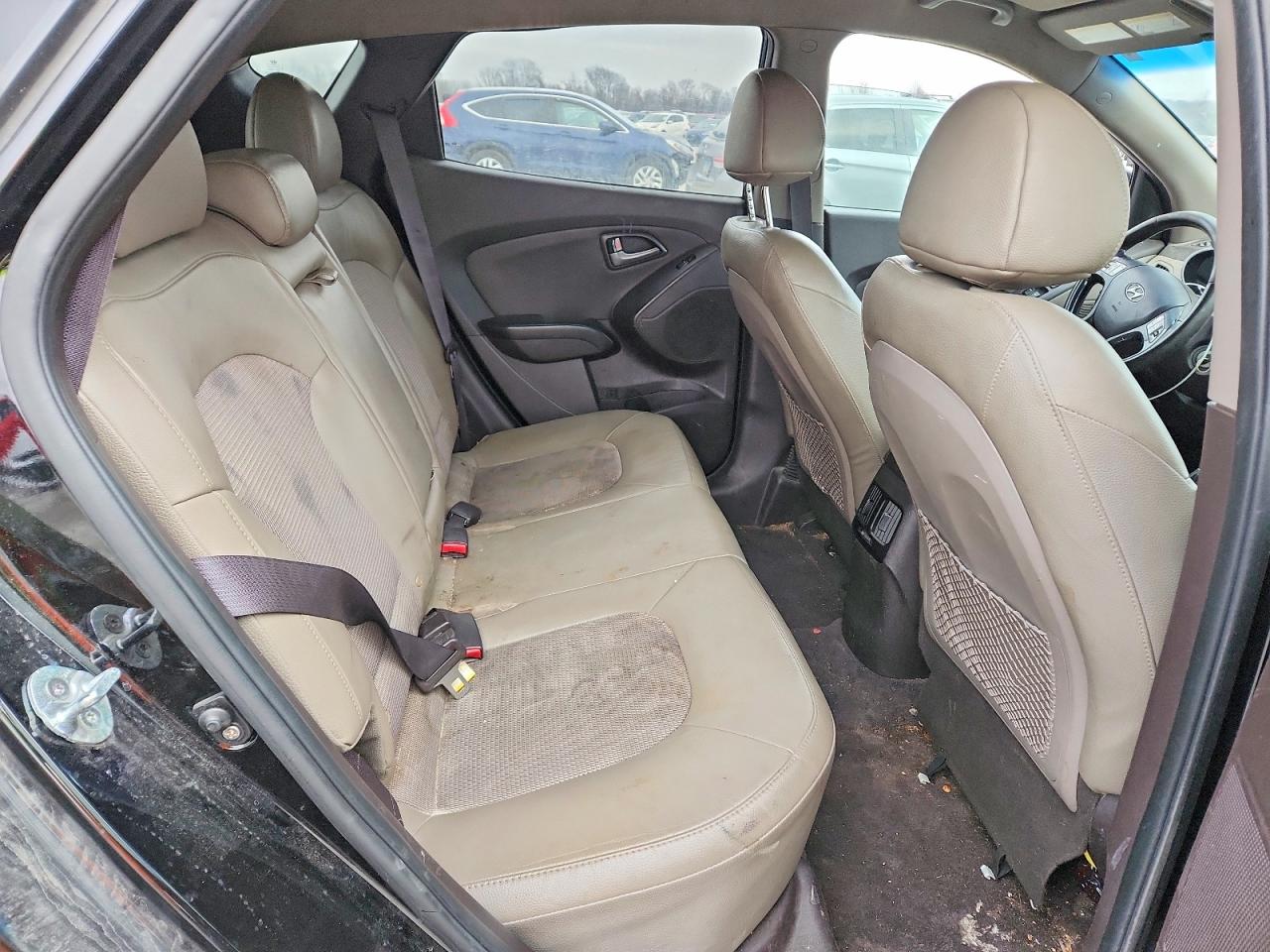 2015 HYUNDAI TUCSON SE photo 21