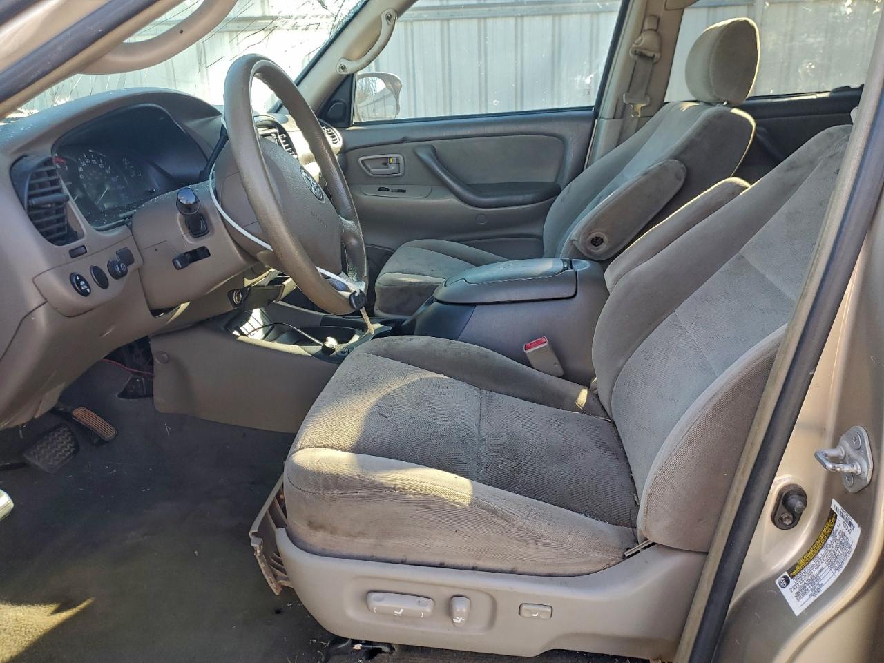2006 TOYOTA SEQUOIA SR5 photo 7