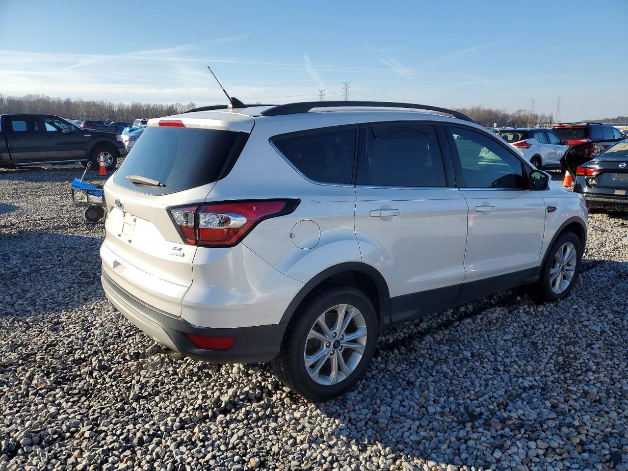 2018 FORD ESCAPE SE photo 3