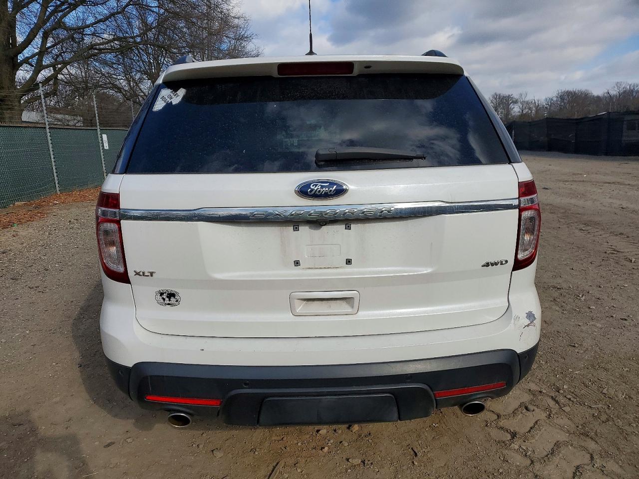 2014 FORD EXPLORER XLT photo 6
