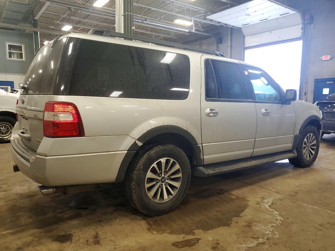 2017 FORD EXPEDITION EL XLT photo 3