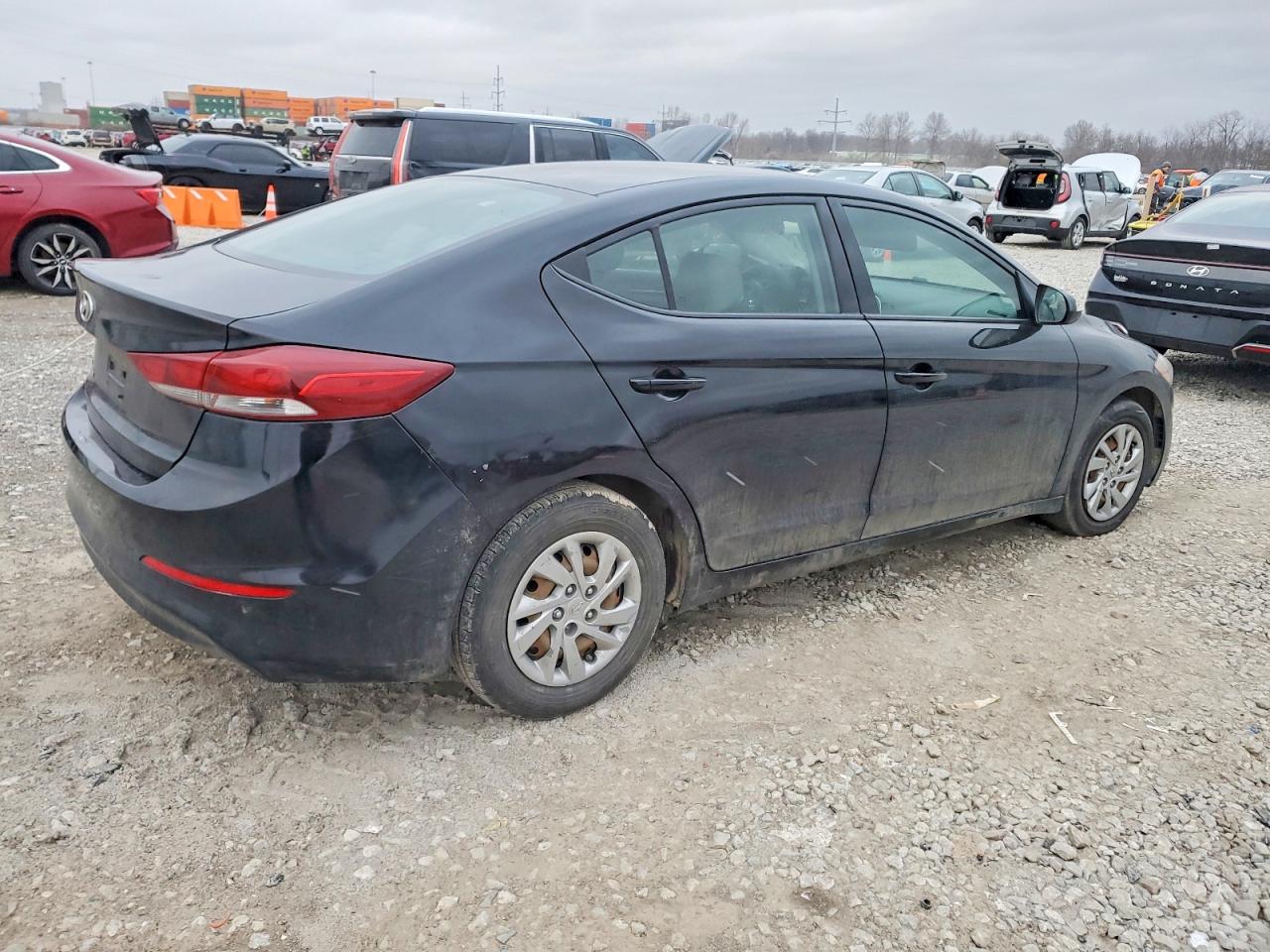 2018 HYUNDAI ELANTRA SE photo 3