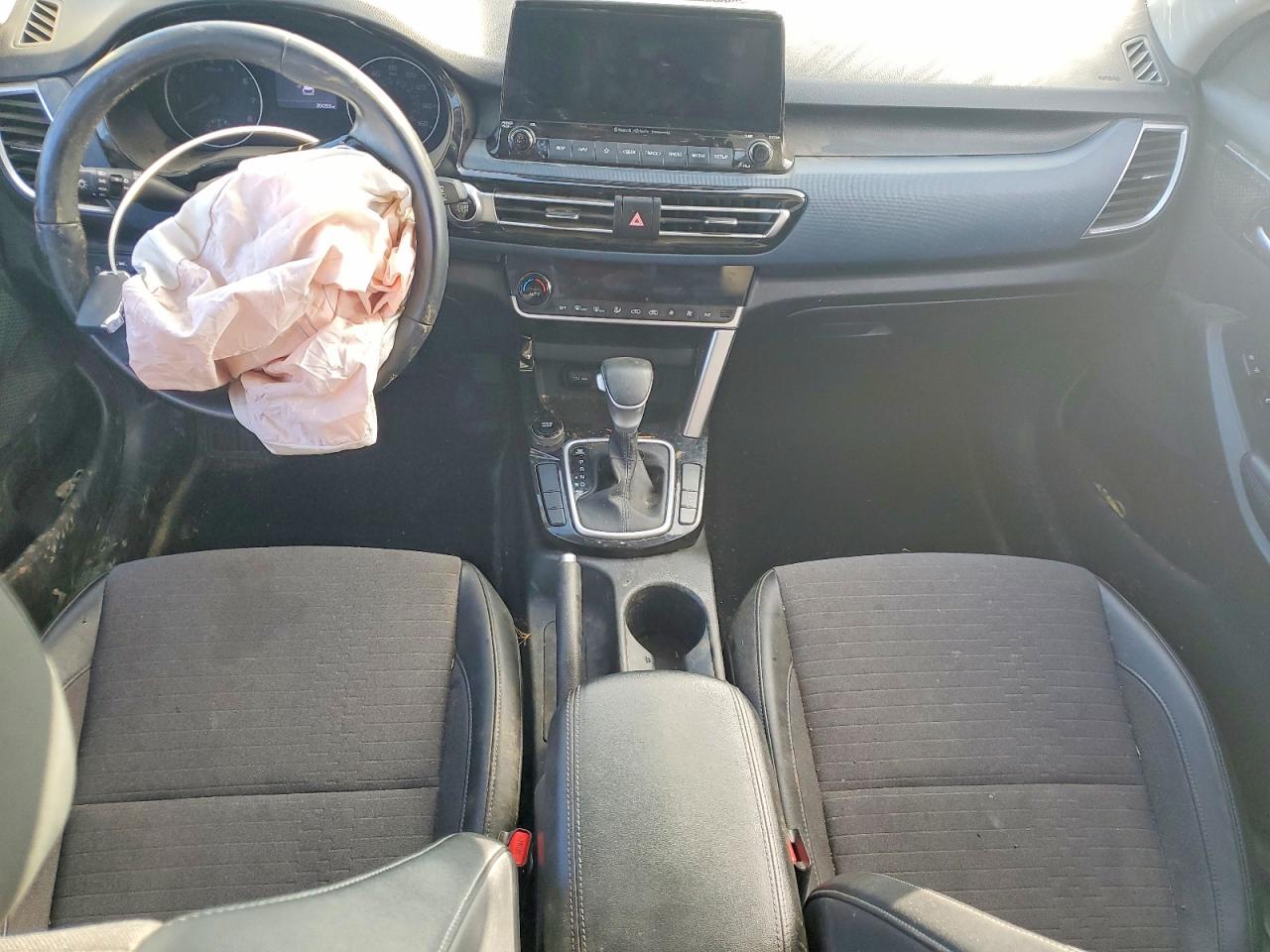 2023 KIA SELTOS S photo 8