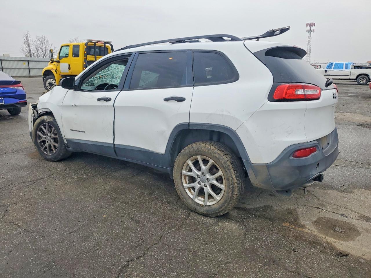 2016 JEEP CHEROKEE SPORT photo 2