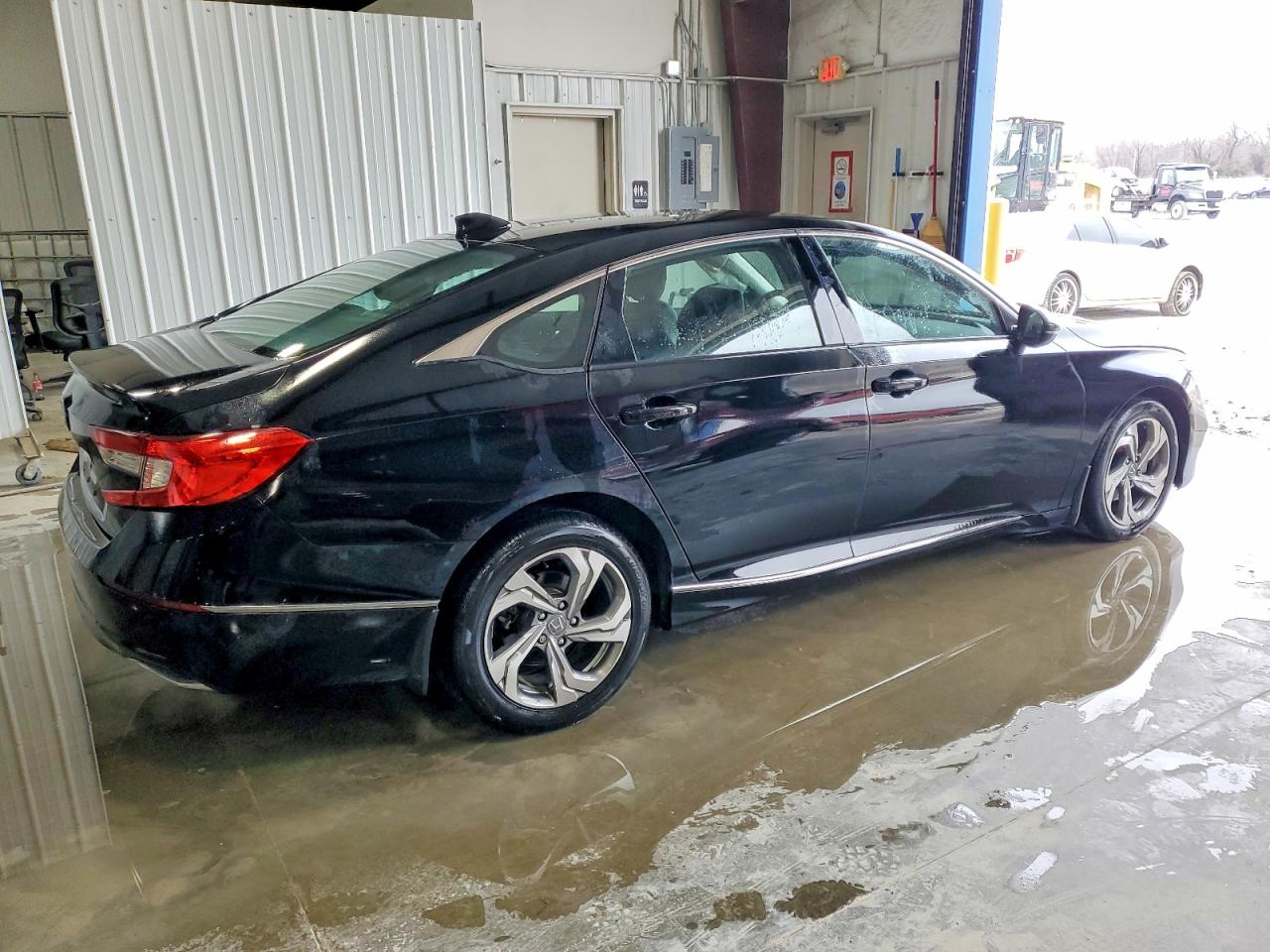 2018 HONDA ACCORD EXL photo 3