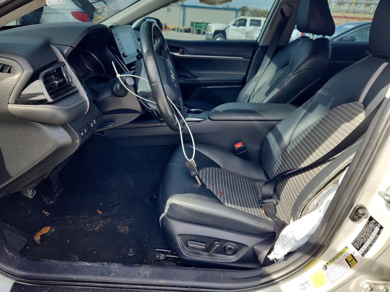 2023 TOYOTA CAMRY SE photo 7