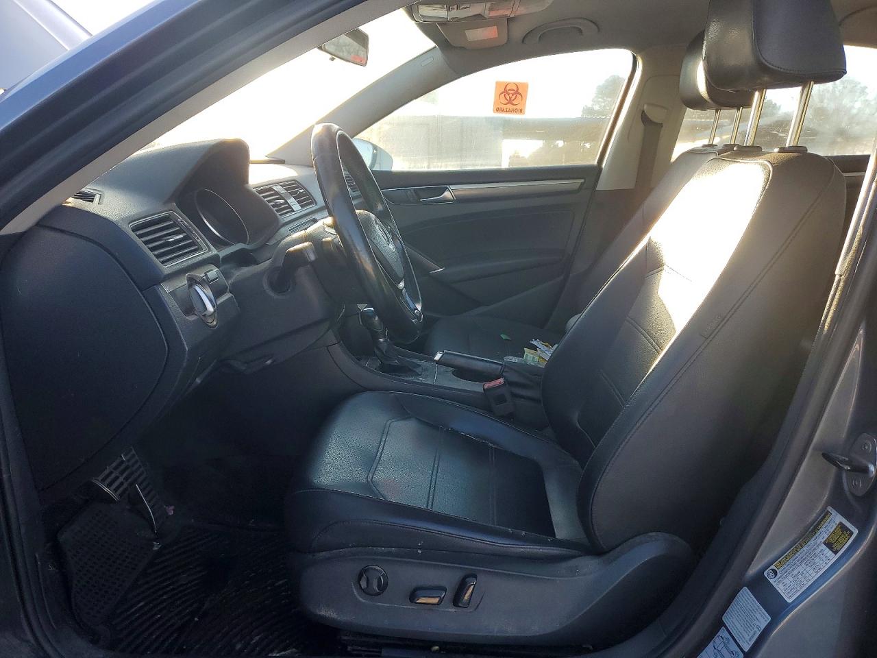2018 VOLKSWAGEN PASSAT S photo 13