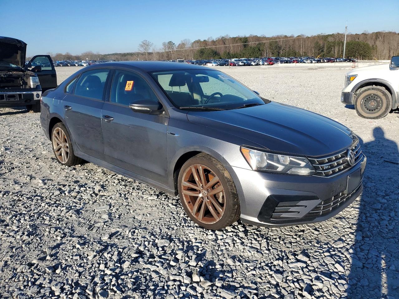 2018 VOLKSWAGEN PASSAT S photo 7