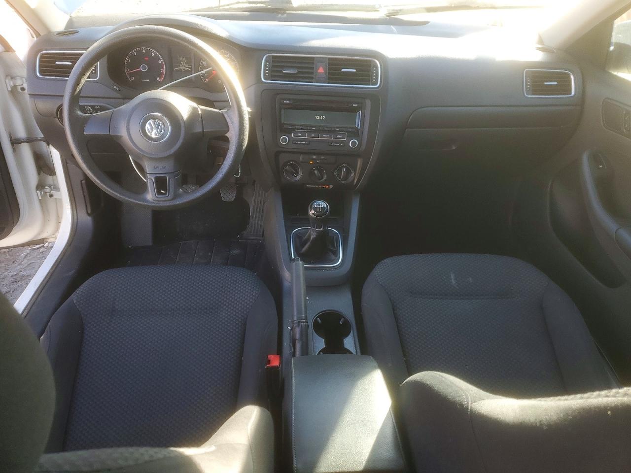 2013 VOLKSWAGEN JETTA BASE photo 8