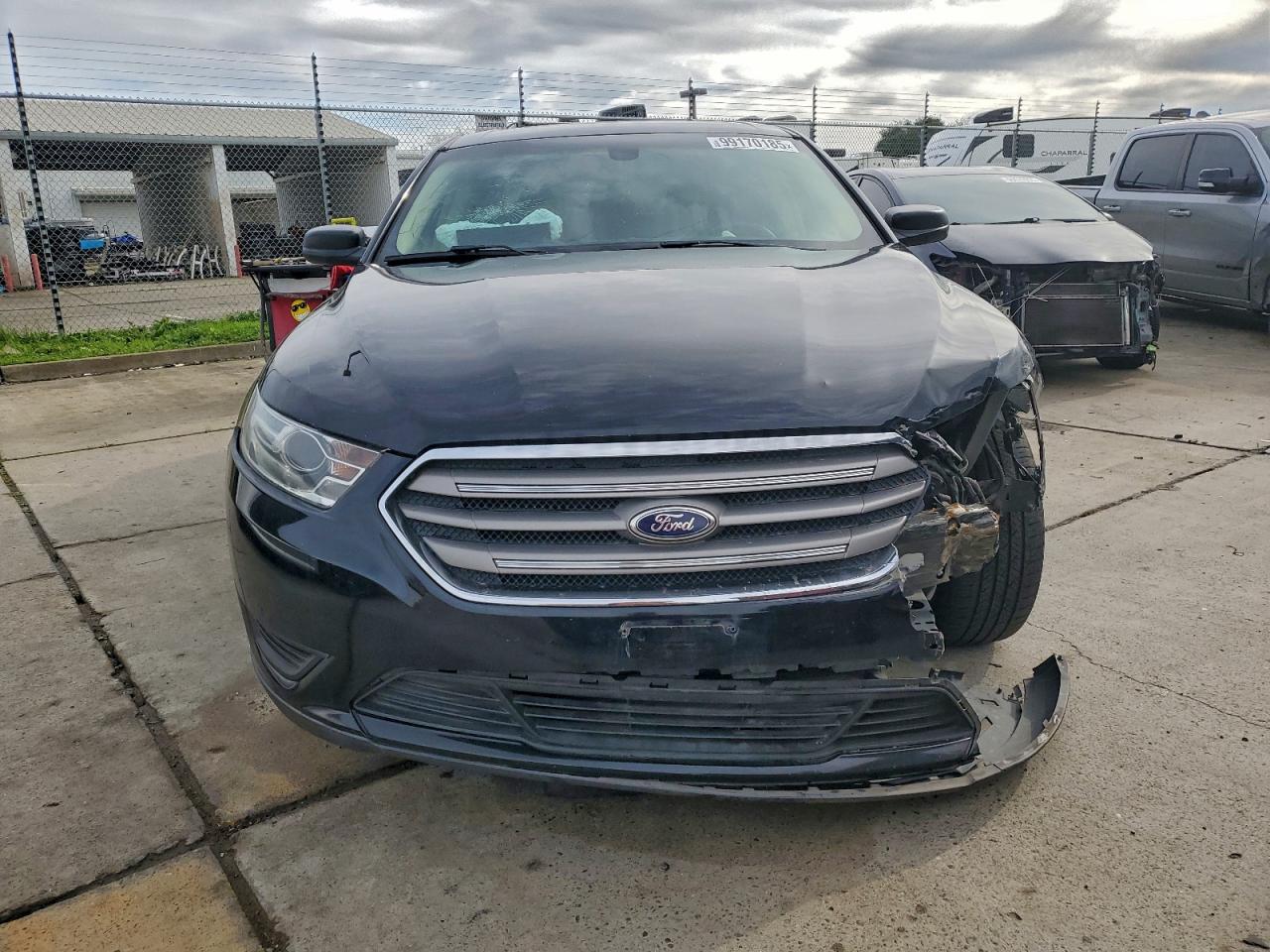 2016 FORD TAURUS SE photo 5