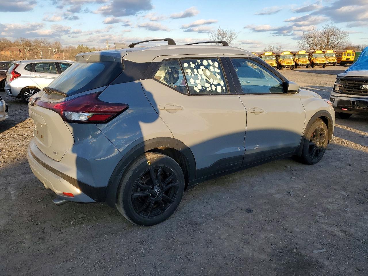 2023 NISSAN KICKS SV photo 3