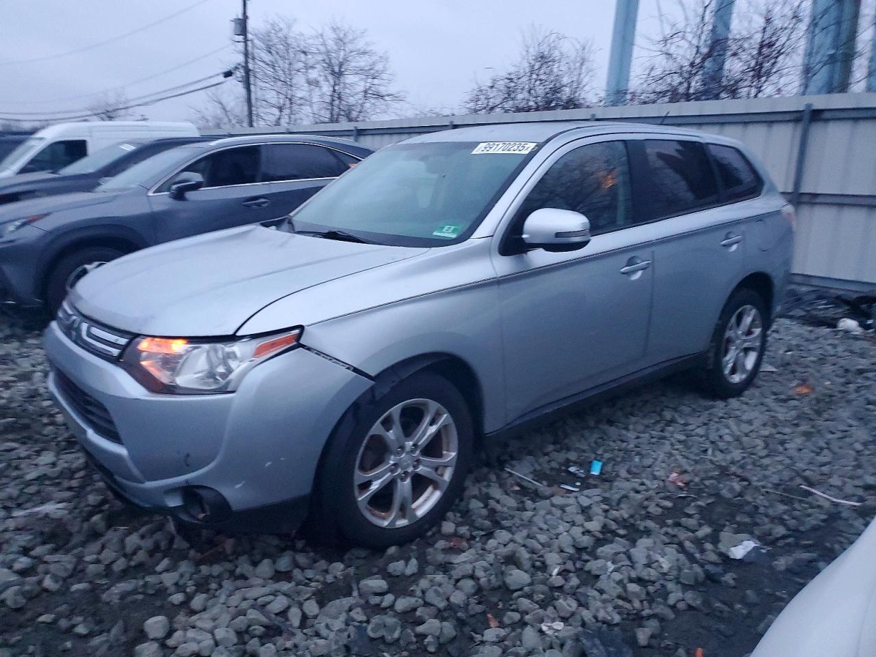 2014 MITSUBISHI OUTLANDER