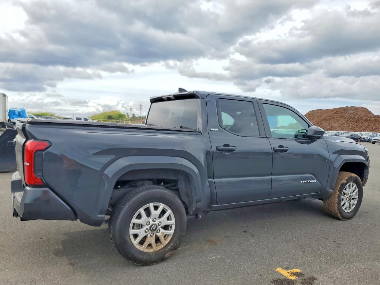 2024 TOYOTA TACOMA DOUBLE CAB photo 3