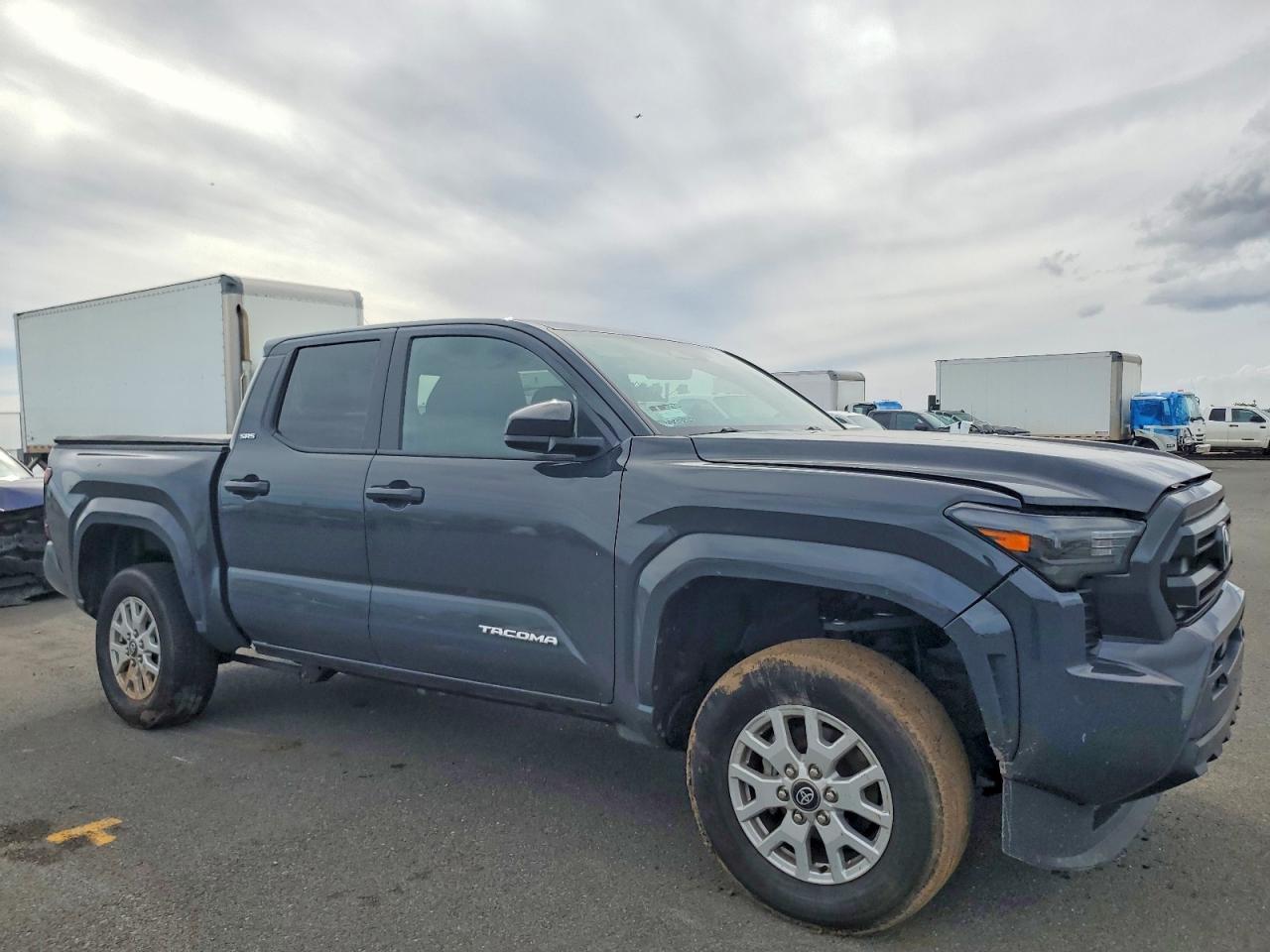 2024 TOYOTA TACOMA DOUBLE CAB photo 4