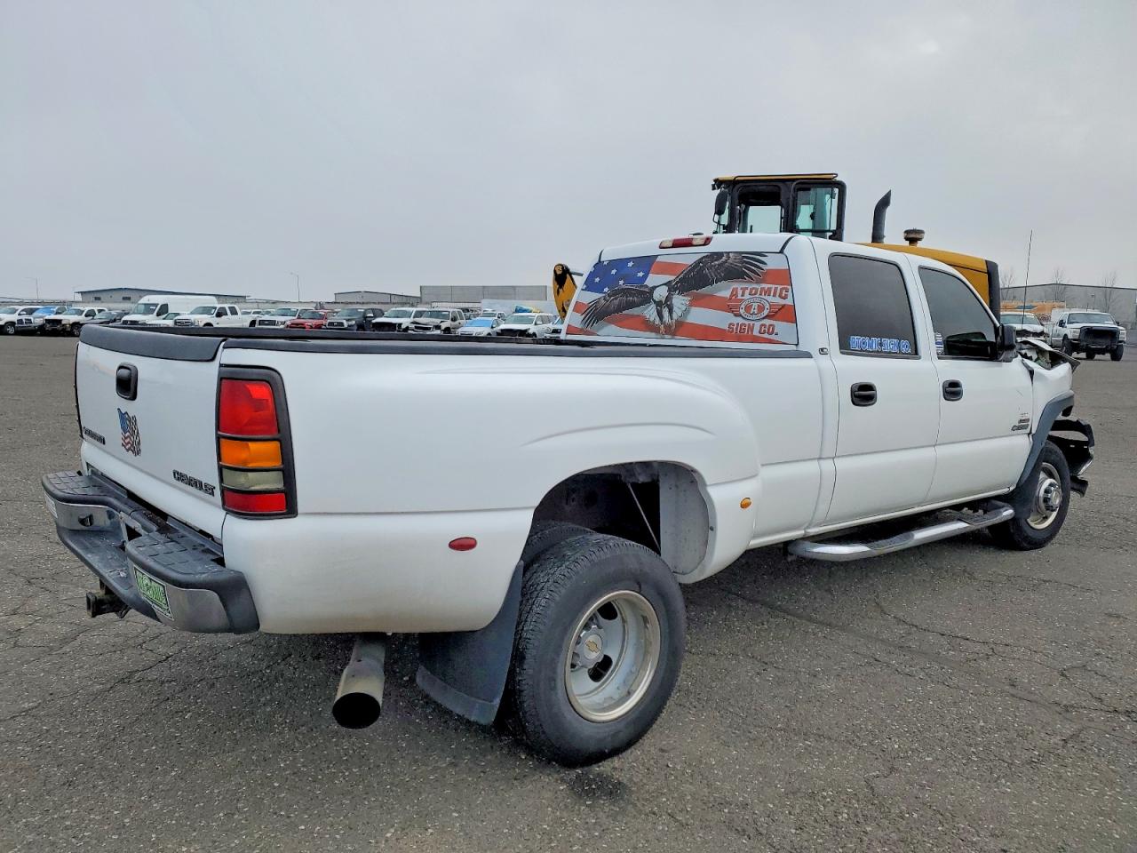 2002 CHEVROLET SILVERADO C3500 photo 3
