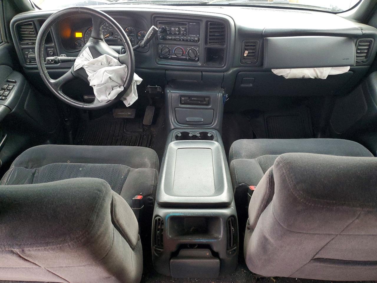 2002 CHEVROLET SILVERADO C3500 photo 8