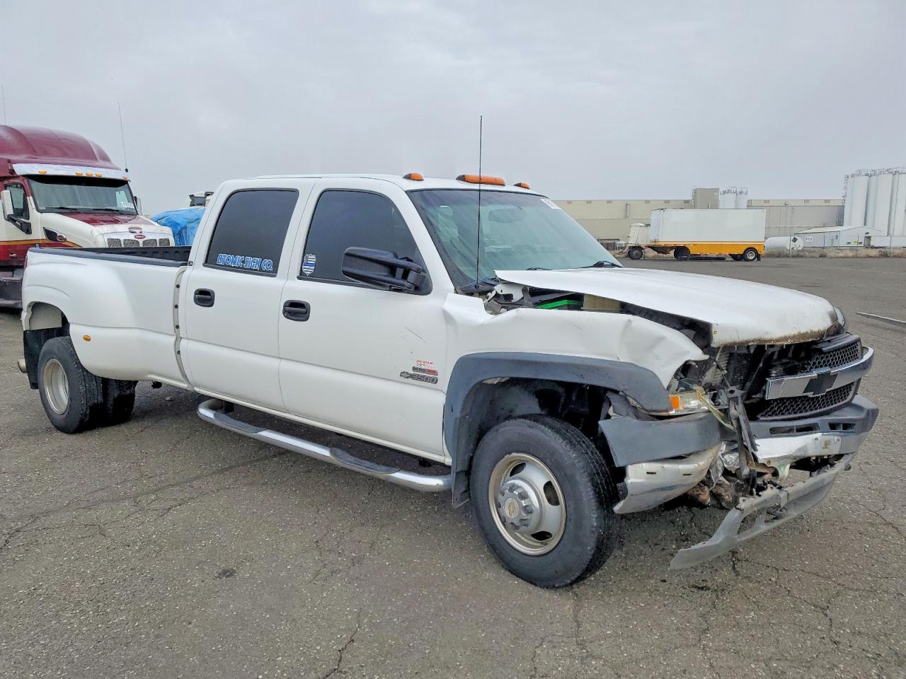 2002 CHEVROLET SILVERADO C3500 photo 4