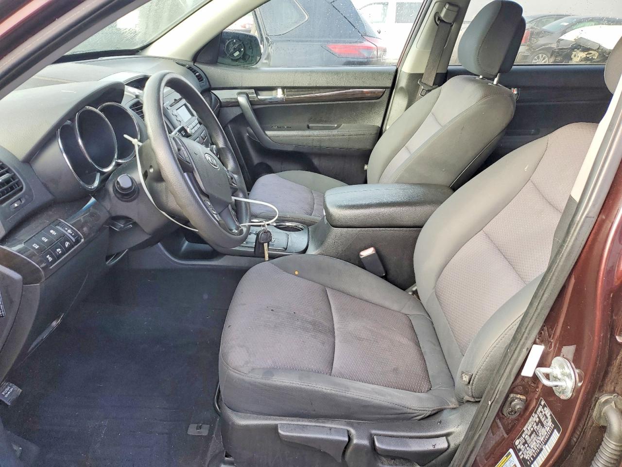 2012 KIA SORENTO BASE photo 7