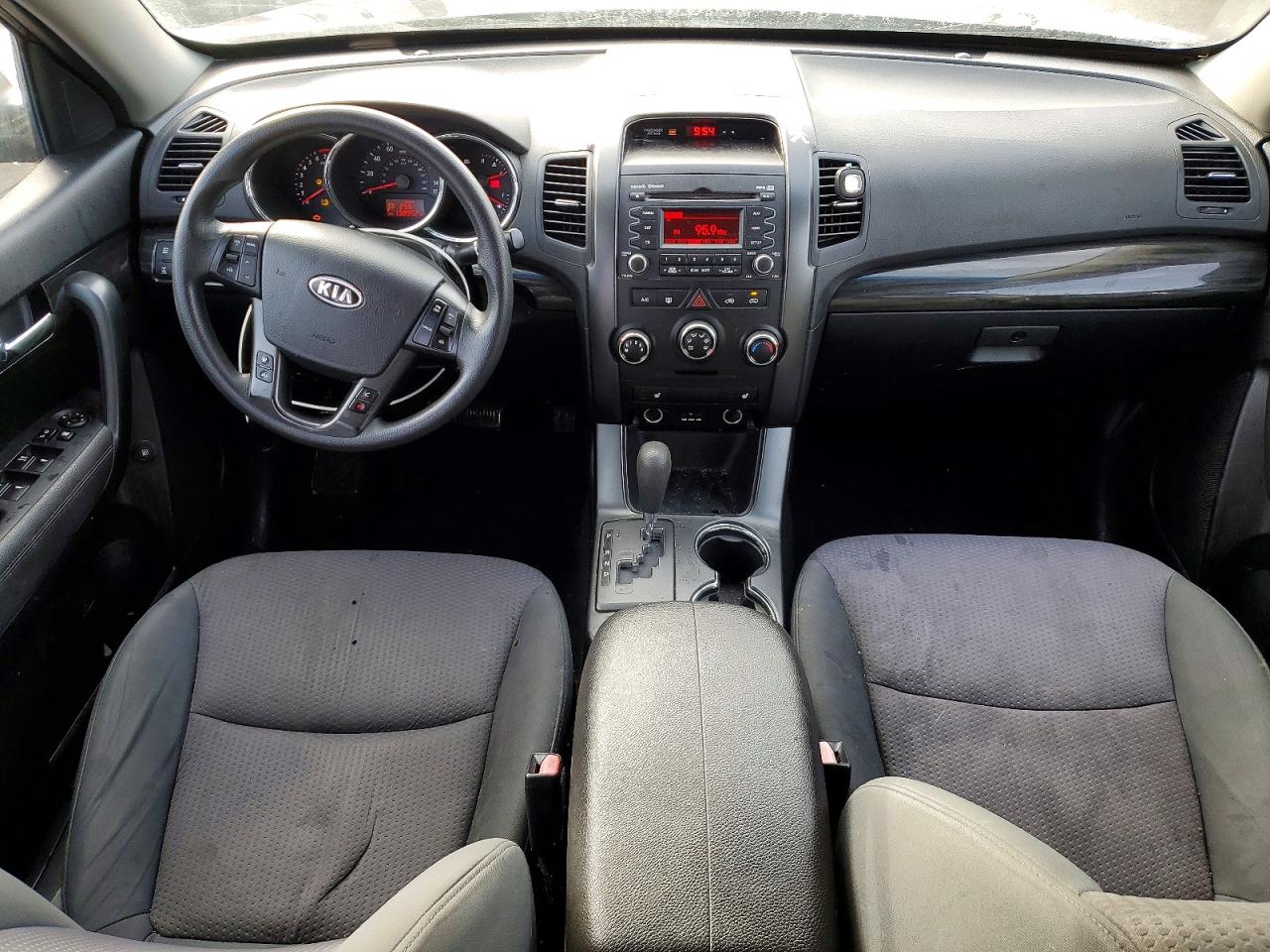 2012 KIA SORENTO BASE photo 8