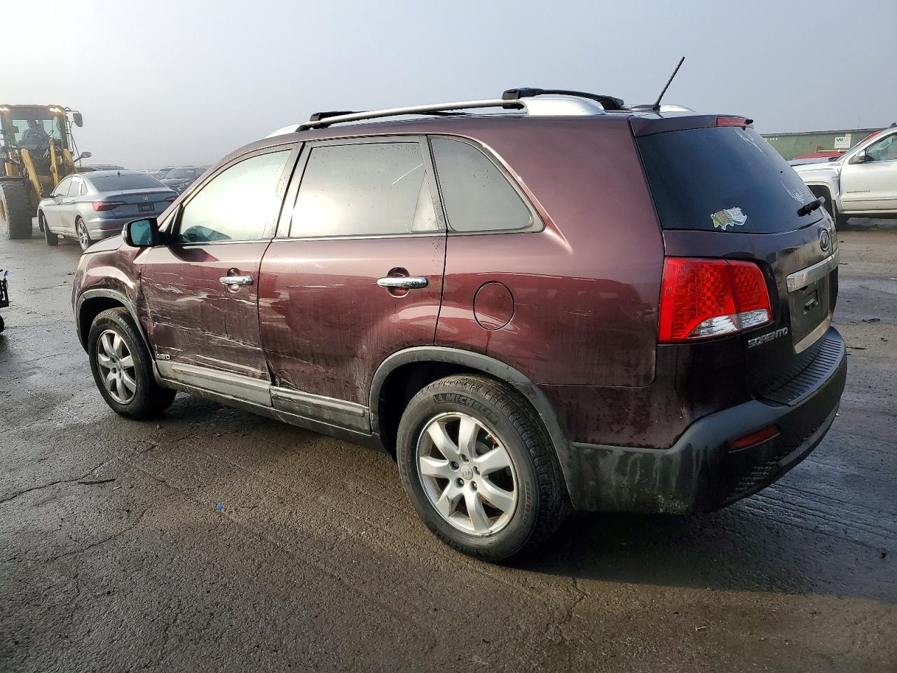 2012 KIA SORENTO BASE photo 2