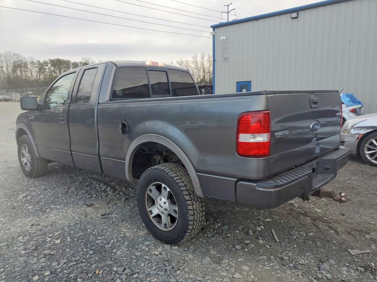 2004 FORD F150 photo 2