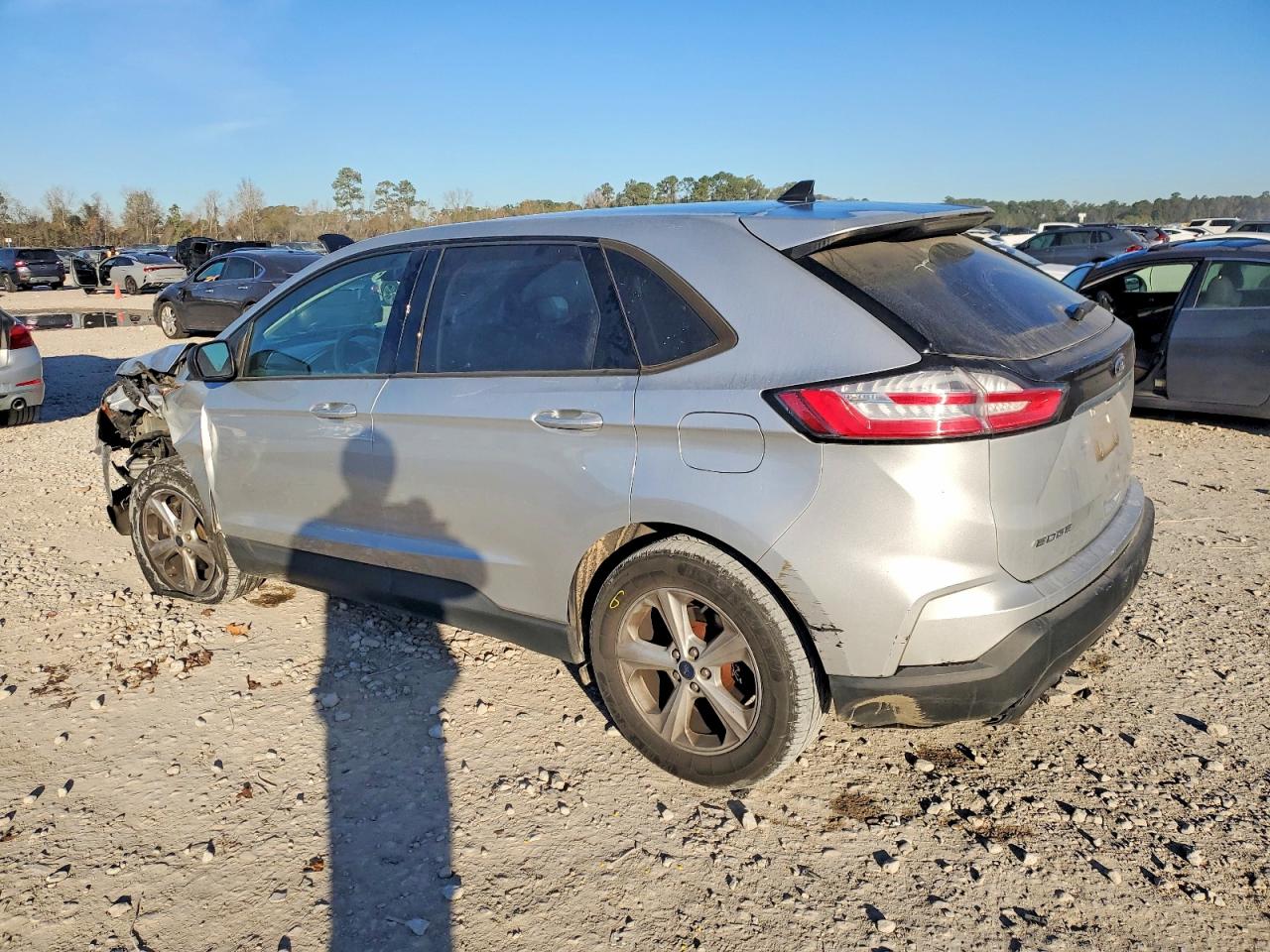 2019 FORD EDGE SE photo 2