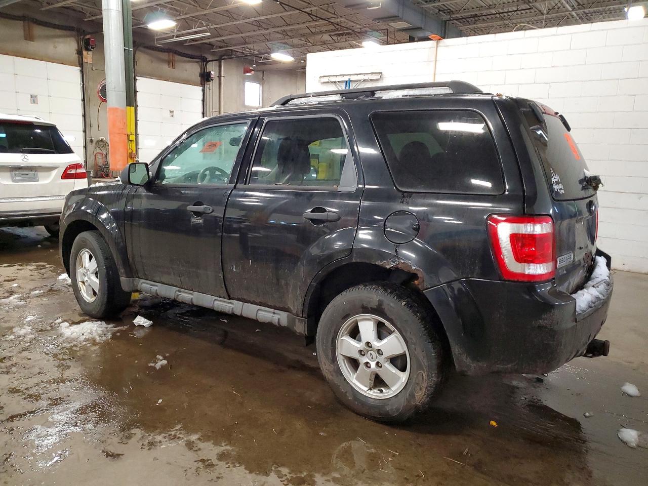 2012 FORD ESCAPE photo 2