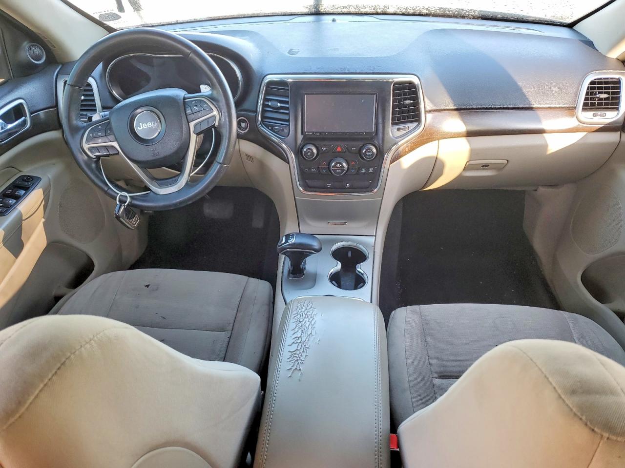 2015 JEEP GRAND CHEROKEE LAREDO photo 15