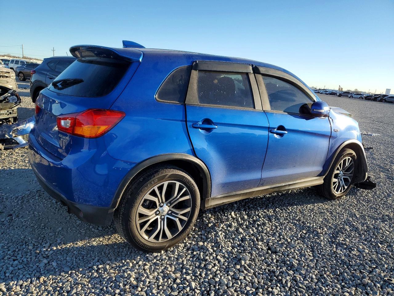 2017 MITSUBISHI OUTLANDER SPORT ES photo 3