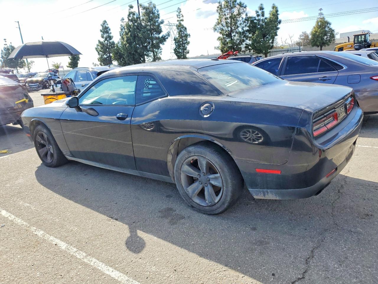 2016 DODGE CHALLENGER SXT photo 2