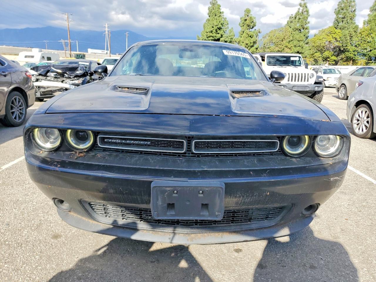 2016 DODGE CHALLENGER SXT photo 5