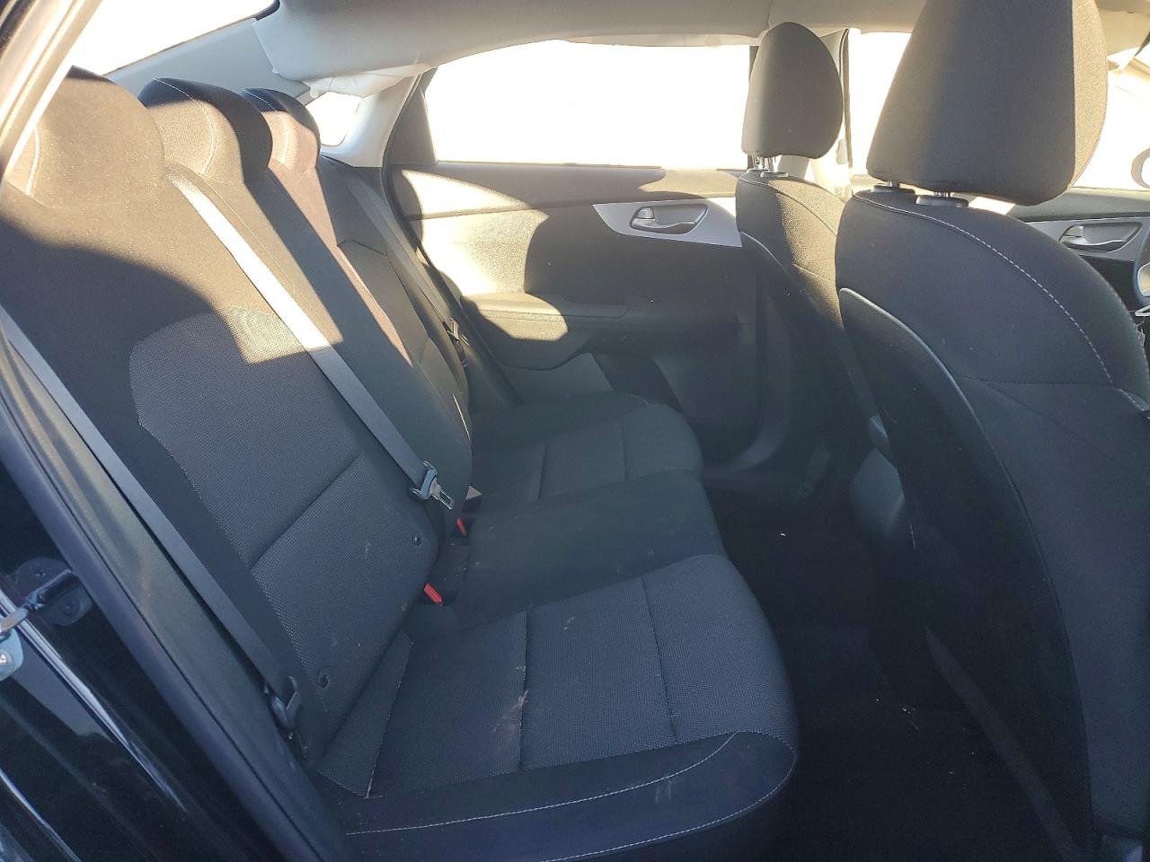 2024 KIA FORTE LX photo 10