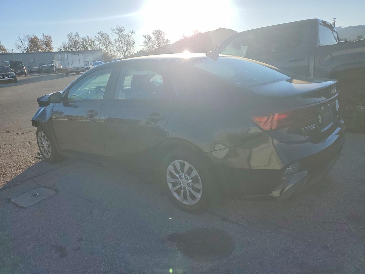 2024 KIA FORTE LX photo 2