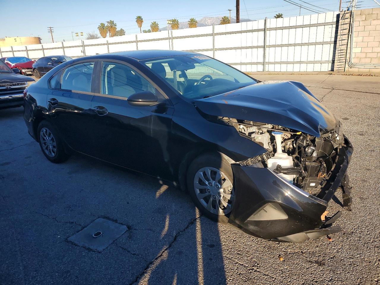 2024 KIA FORTE LX photo 4