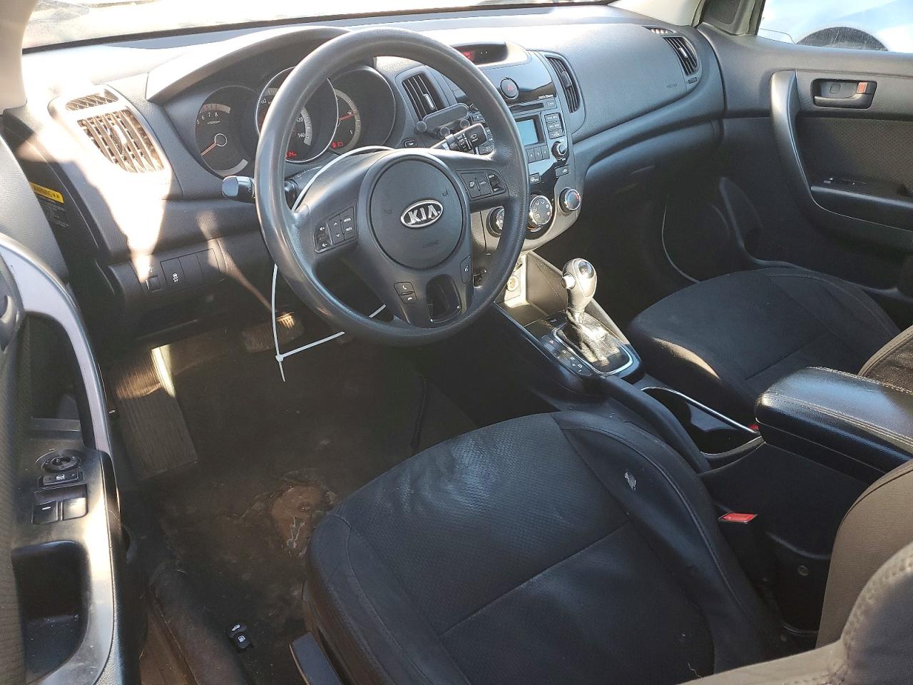 2012 KIA FORTE EX photo 8