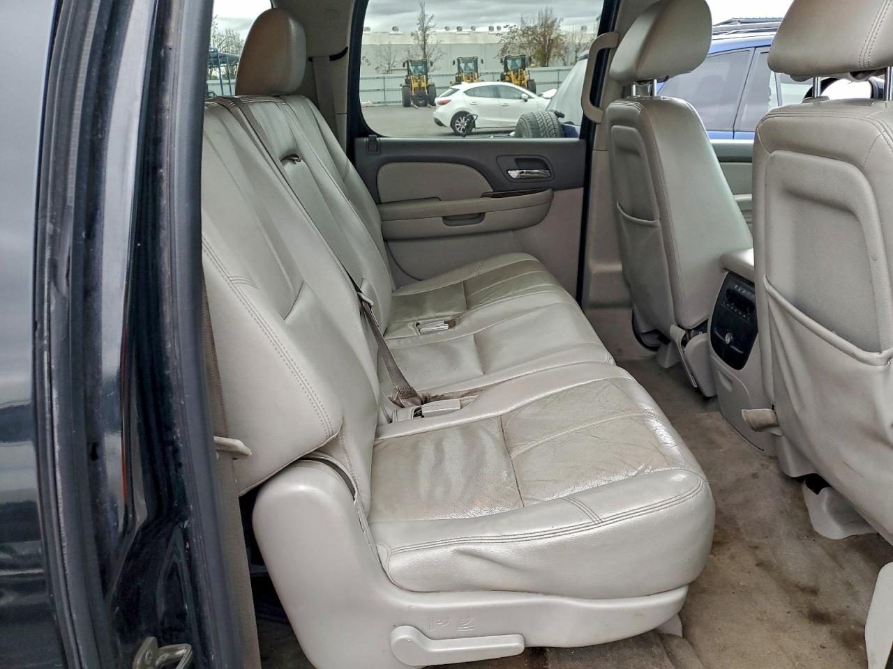 2012 GMC YUKON XL K1500 SLT photo 11