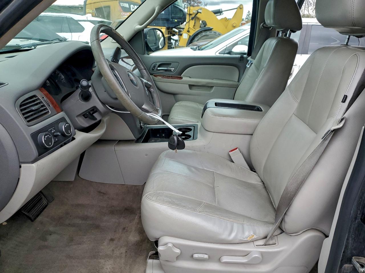 2012 GMC YUKON XL K1500 SLT photo 7
