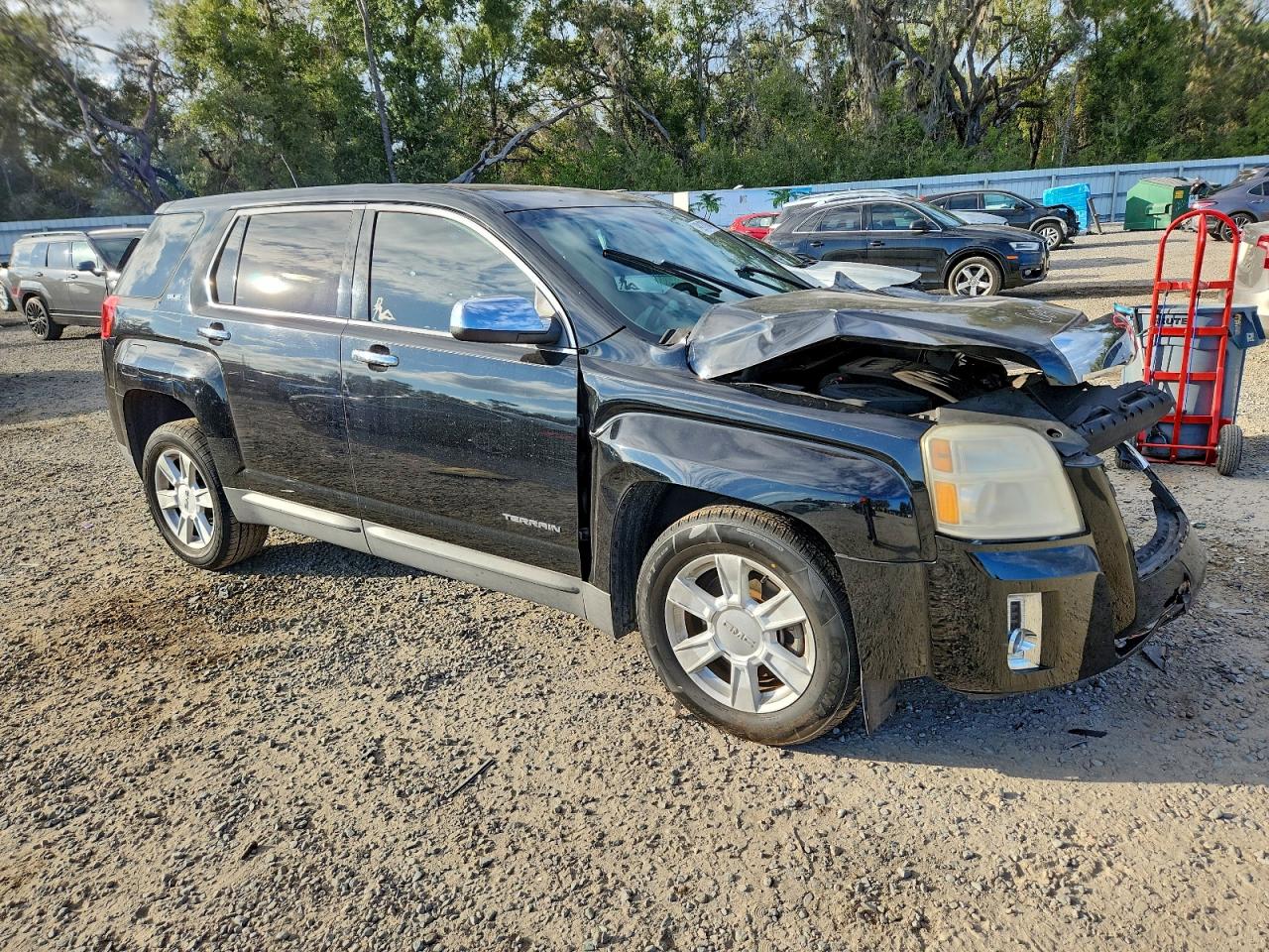 2013 GMC TERRAIN SLE photo 4