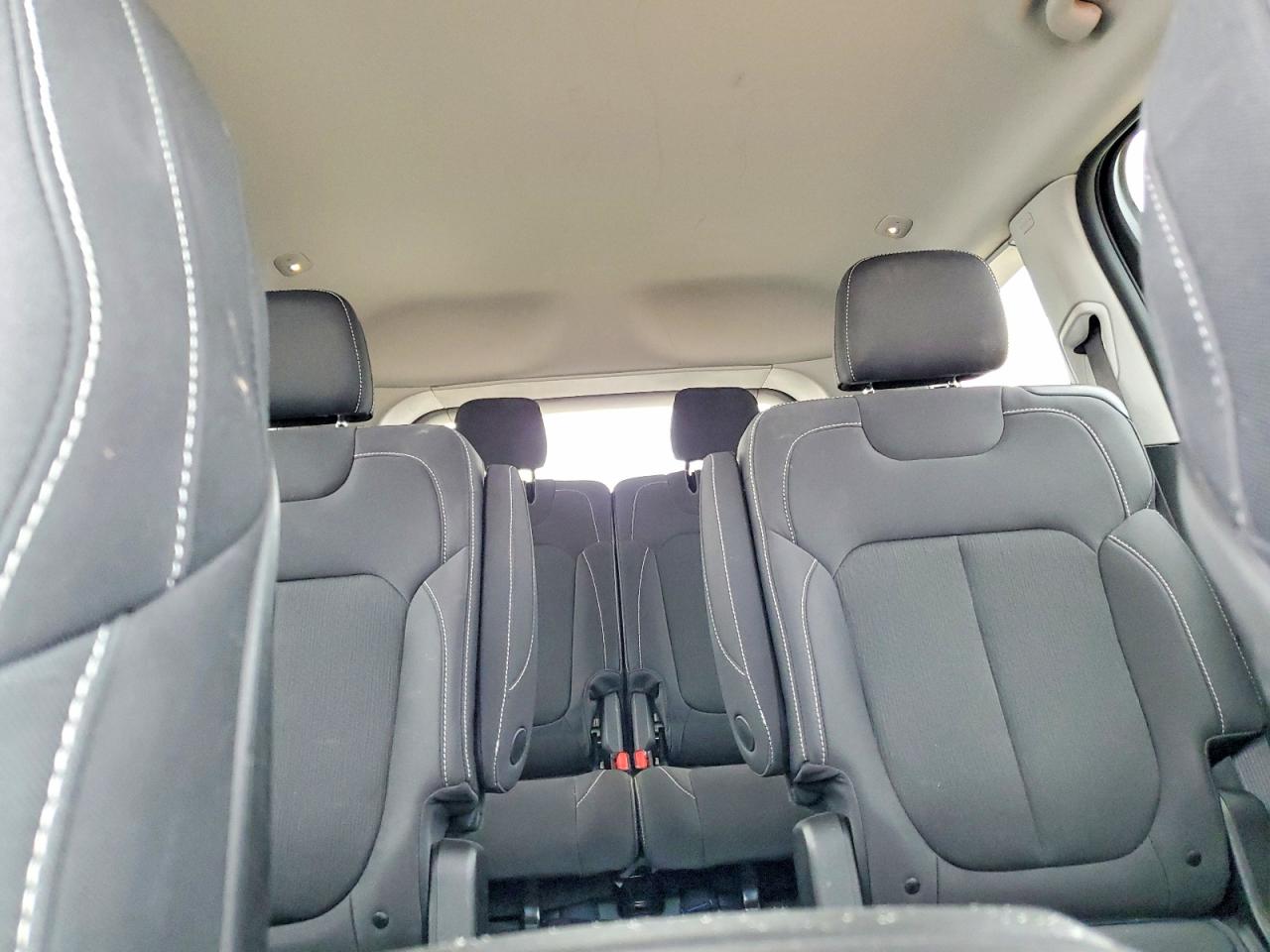 2023 JEEP GRAND CHEROKEE L LAREDO photo 10