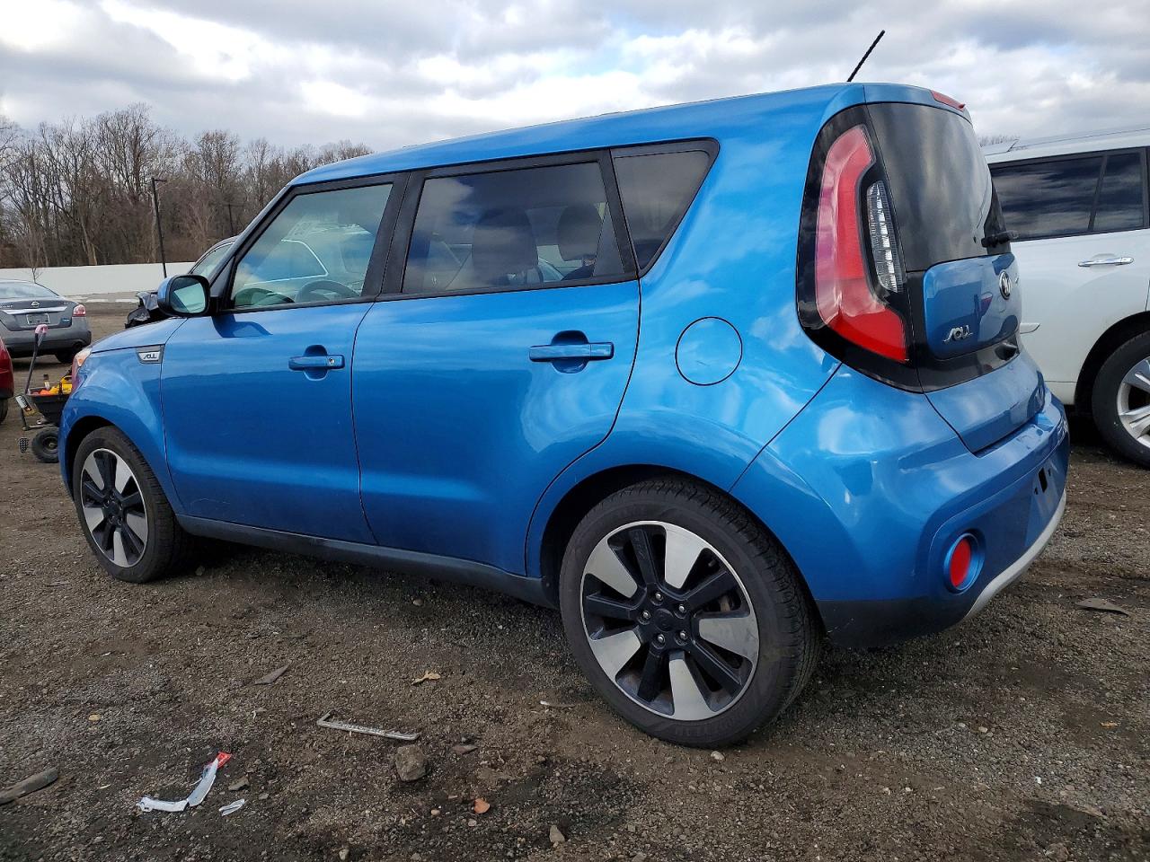 2018 KIA SOUL + photo 2