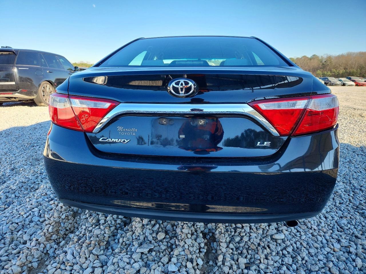 2017 TOYOTA CAMRY LE photo 6