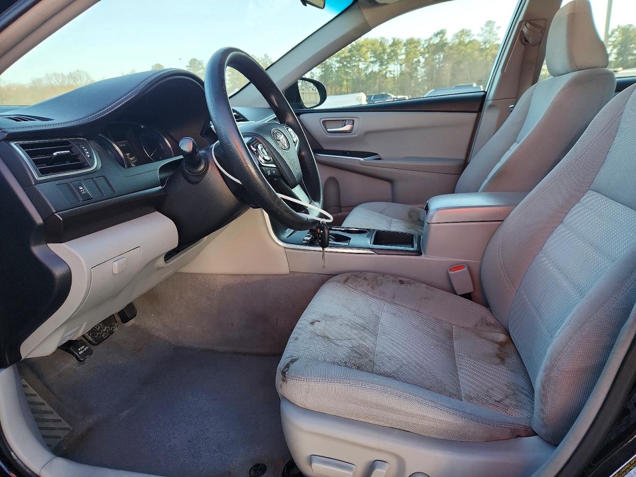 2017 TOYOTA CAMRY LE photo 7