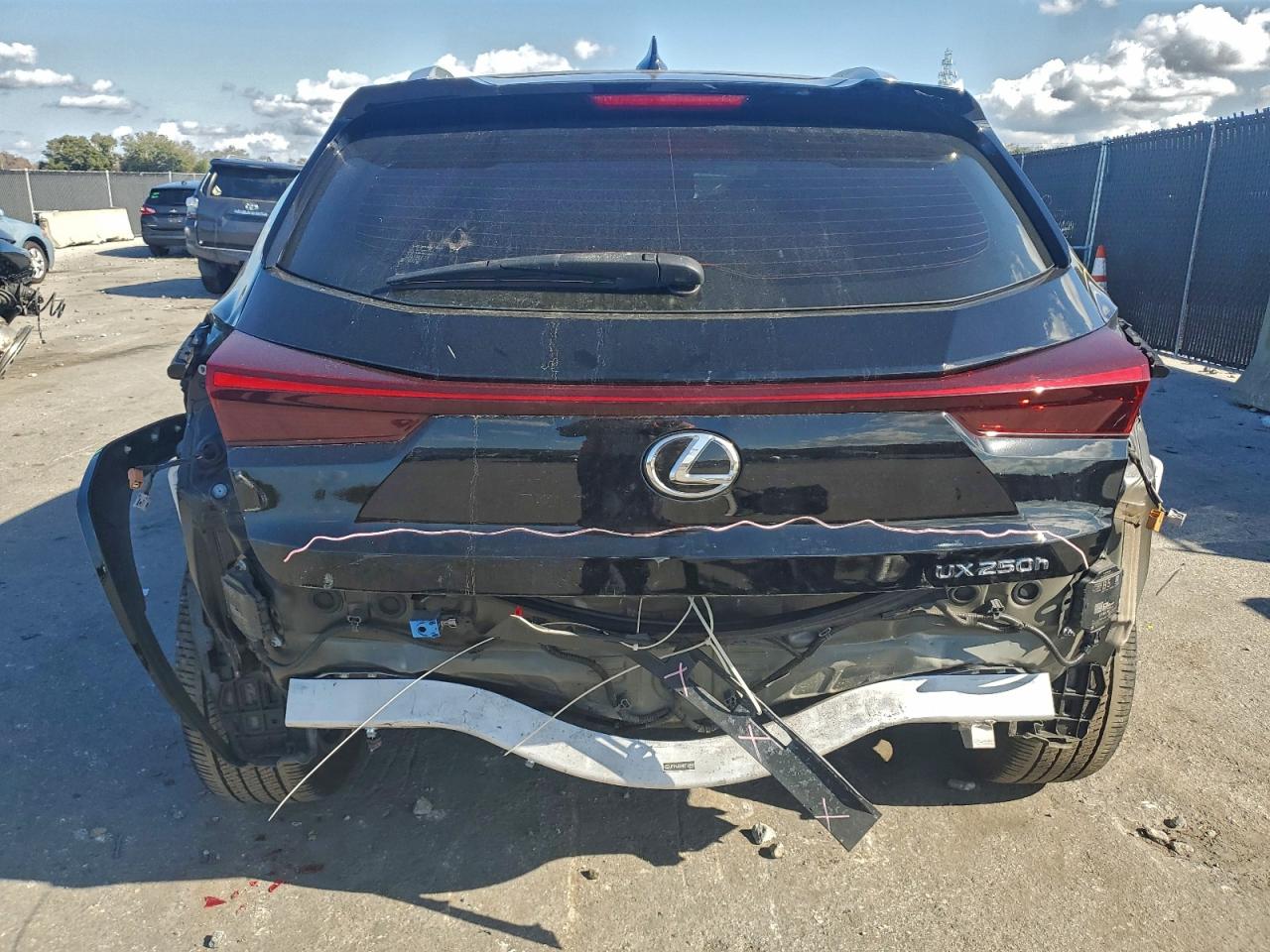2024 LEXUS UX 250H PREMIUM photo 16