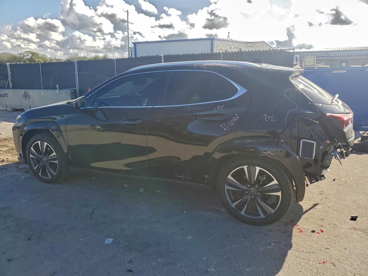 2024 LEXUS UX 250H PREMIUM photo 4