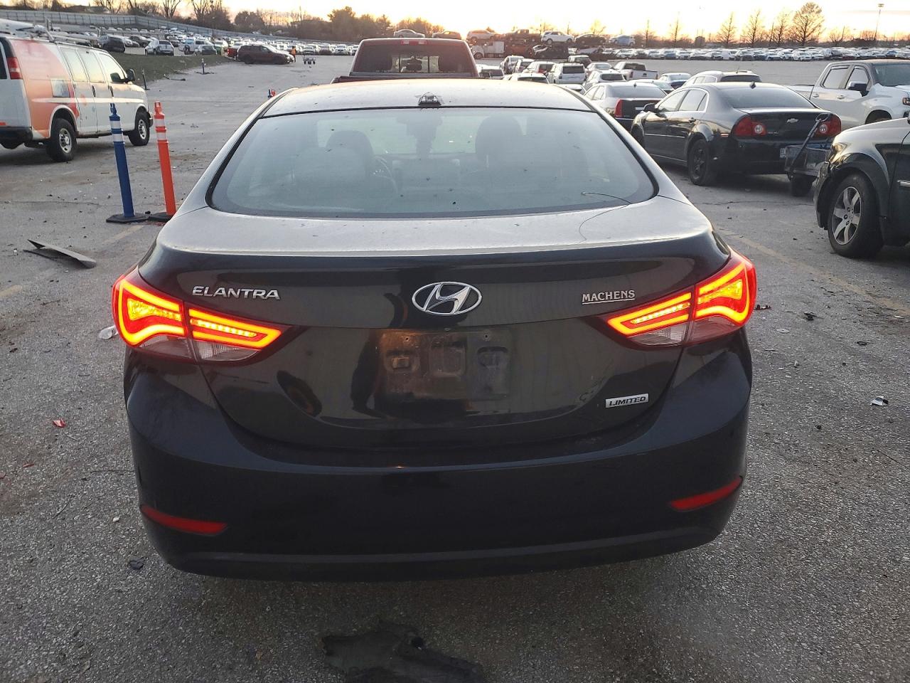2014 HYUNDAI ELANTRA SE photo 6