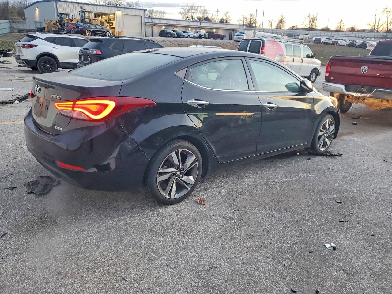 2014 HYUNDAI ELANTRA SE photo 3