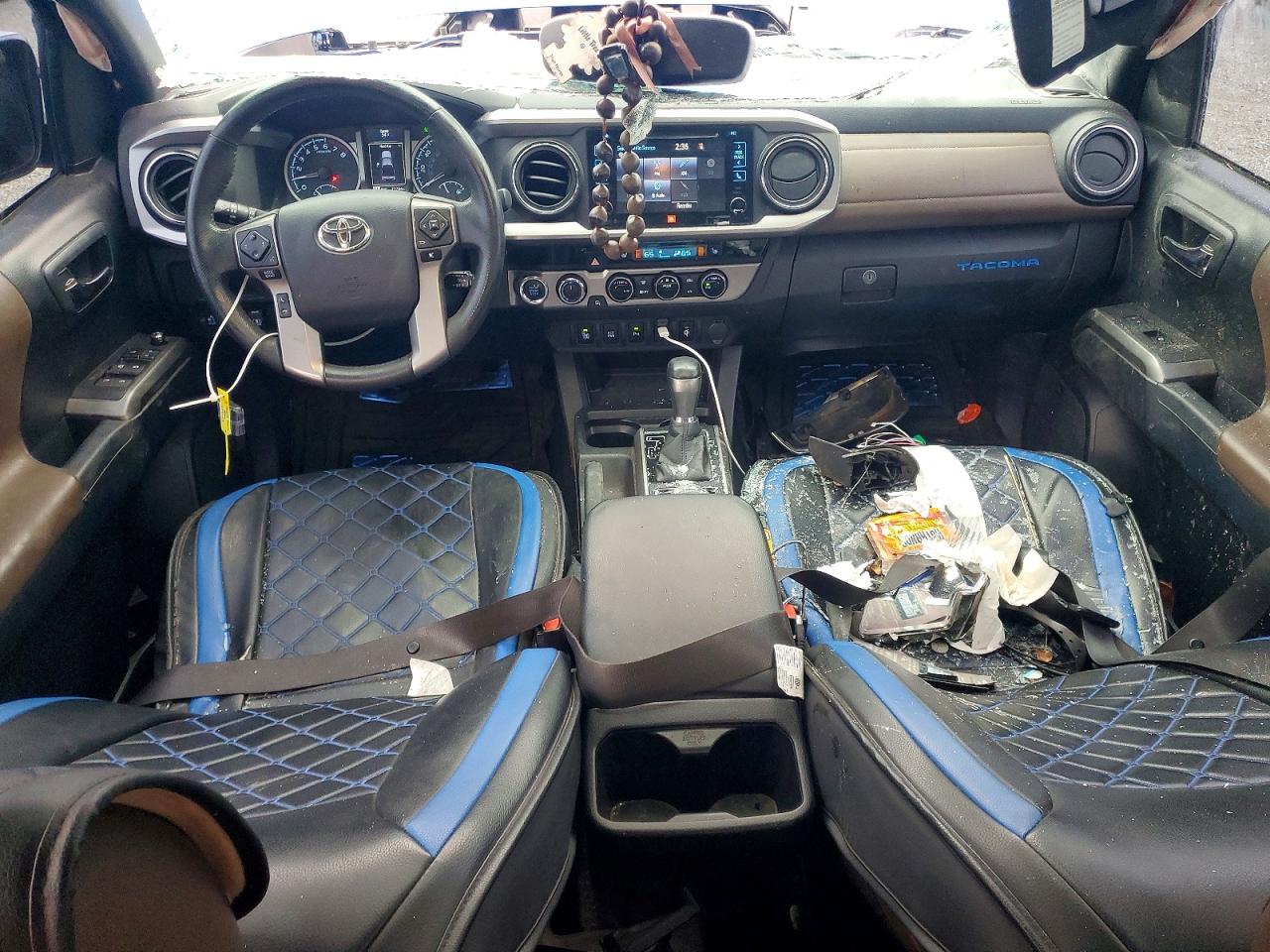 2017 TOYOTA TACOMA DOUBLE CAB photo 8
