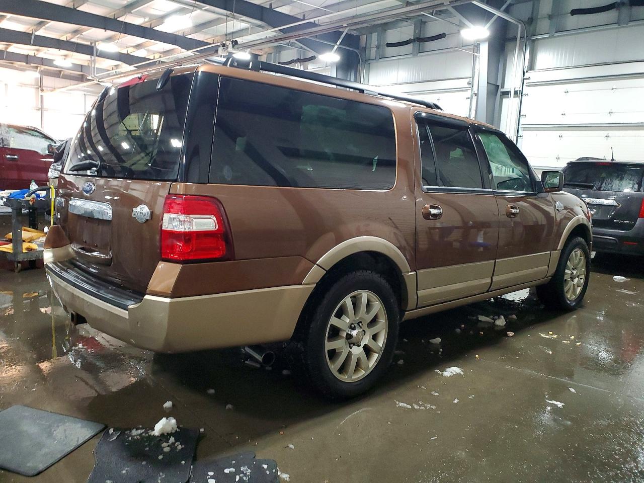 2011 FORD EXPEDITION EL XLT photo 3