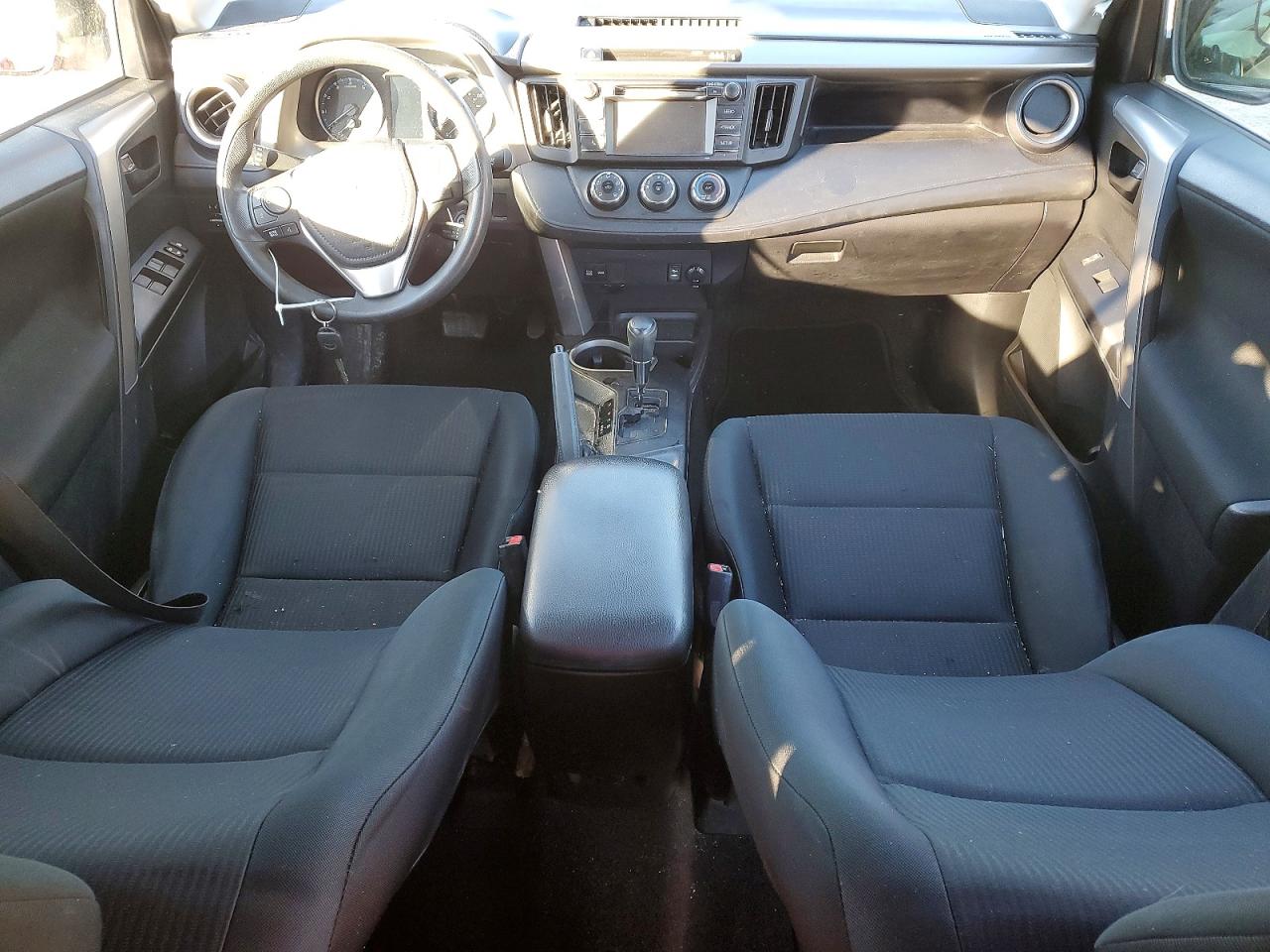 2017 TOYOTA RAV4 LE photo 8