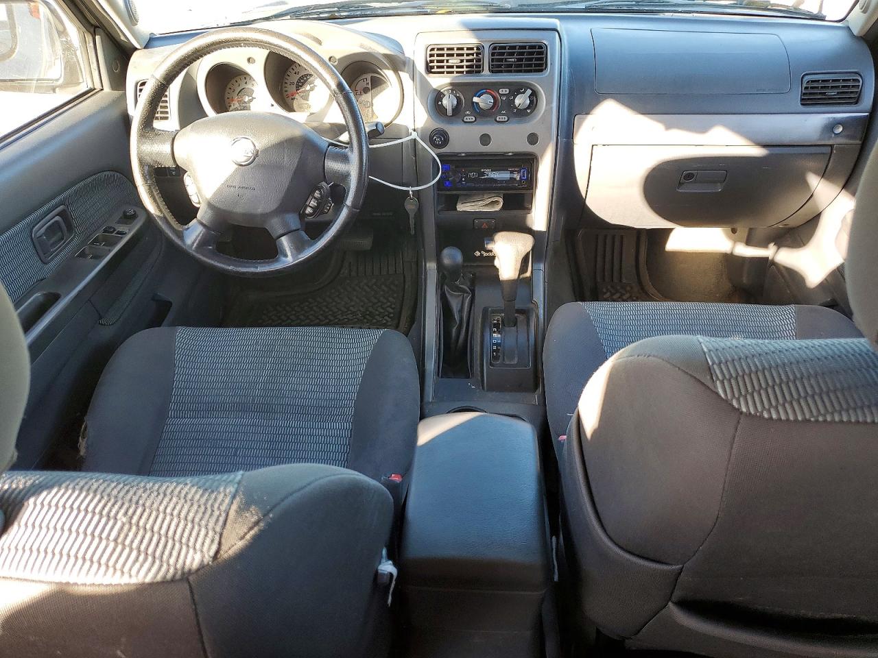2004 NISSAN XTERRA XE photo 8